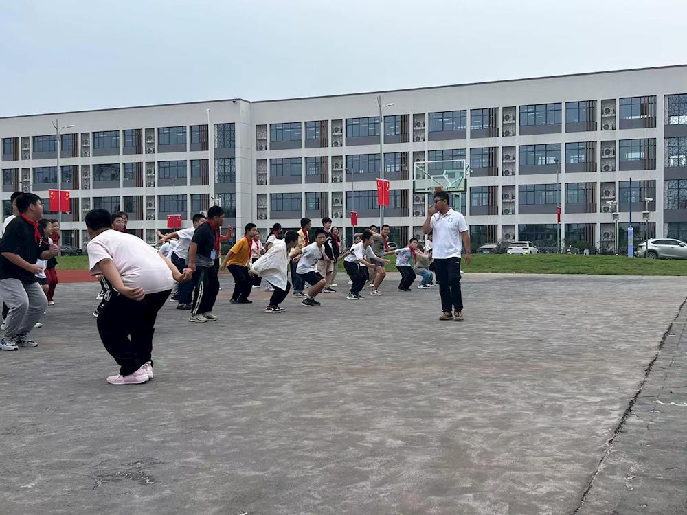 8c166bbfc3cf41e280ab147085b6320e.jpg