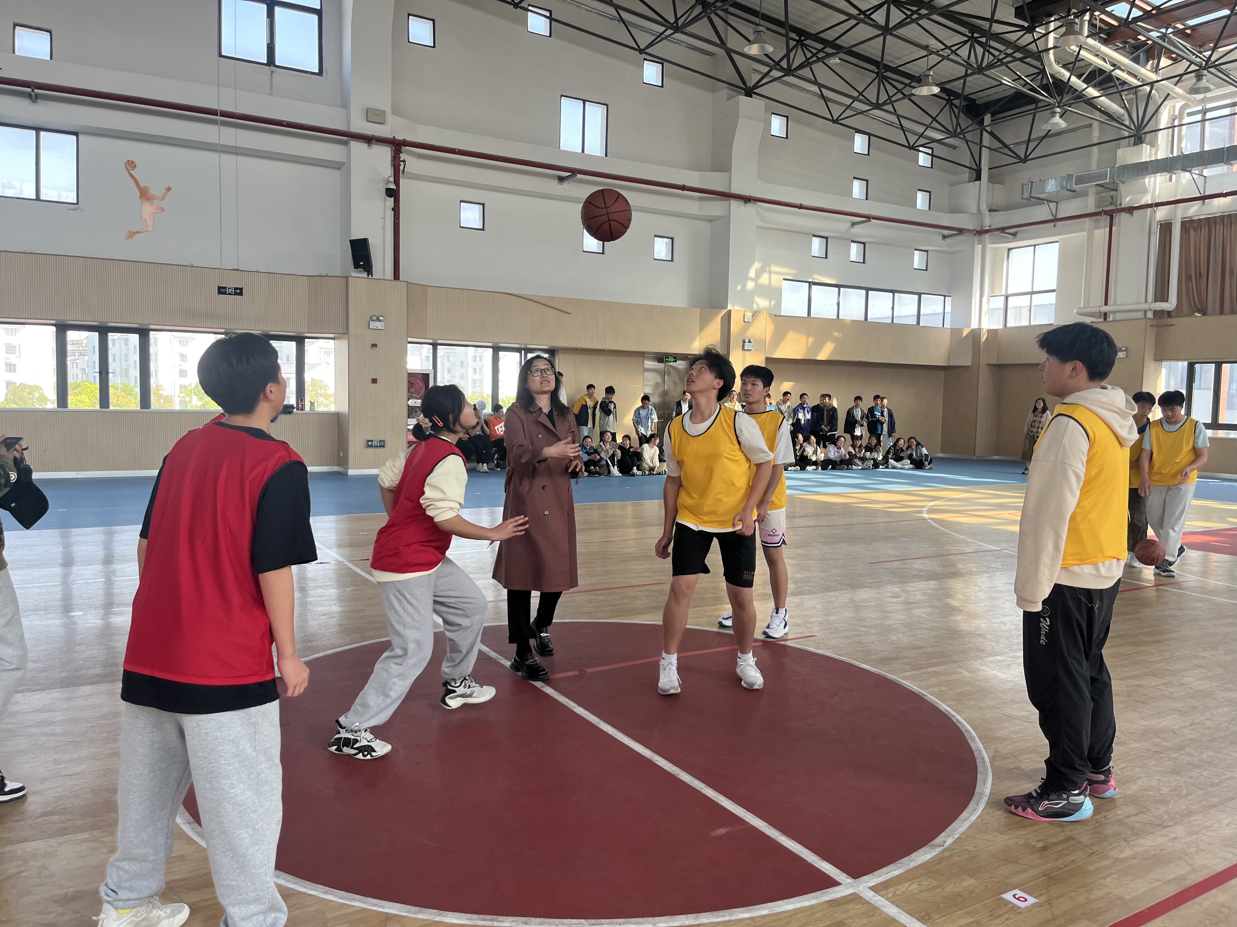 青春热动，篮梦起航