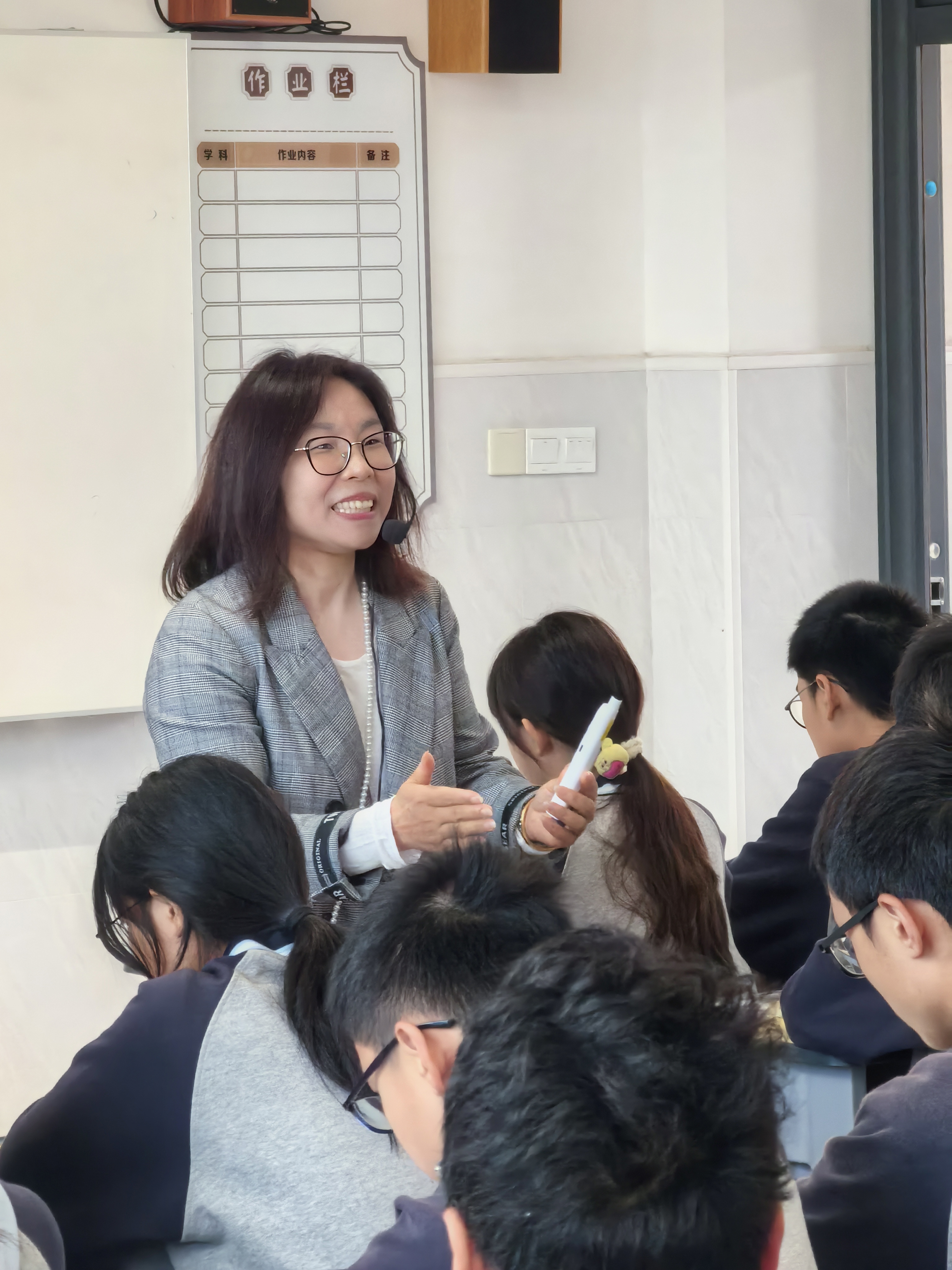 从重读中悟教育真谛 于研讨中探课堂新径      ——叶圣陶教育思想引领下的课堂教学研讨活动初中课例展示在甫里中学圆满举行